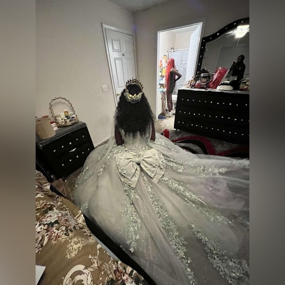 Sweet 16 dress, sage green, pink, white, silver. Size 9 - Picture 3 of 15